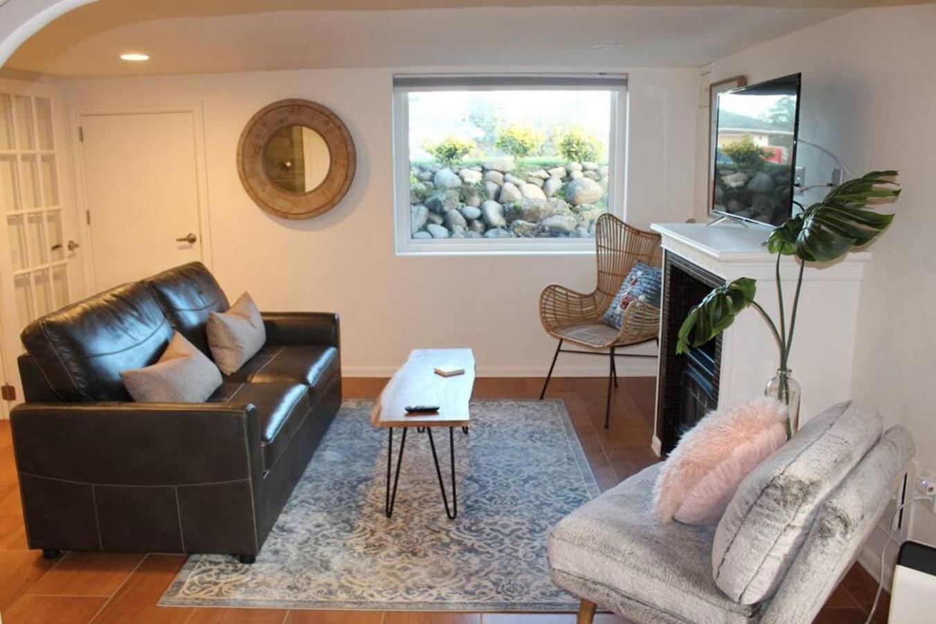 Private New Garden Apartment W Hot Tub Camas エクステリア 写真